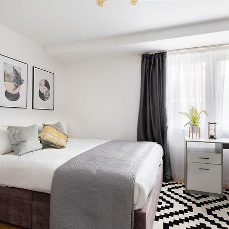 Spacious And Modern 4 Bed Apartment Next To Borough Station Лондон Екстериор снимка