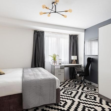 Spacious And Modern 4 Bed Apartment Next To Borough Station Лондон Екстериор снимка