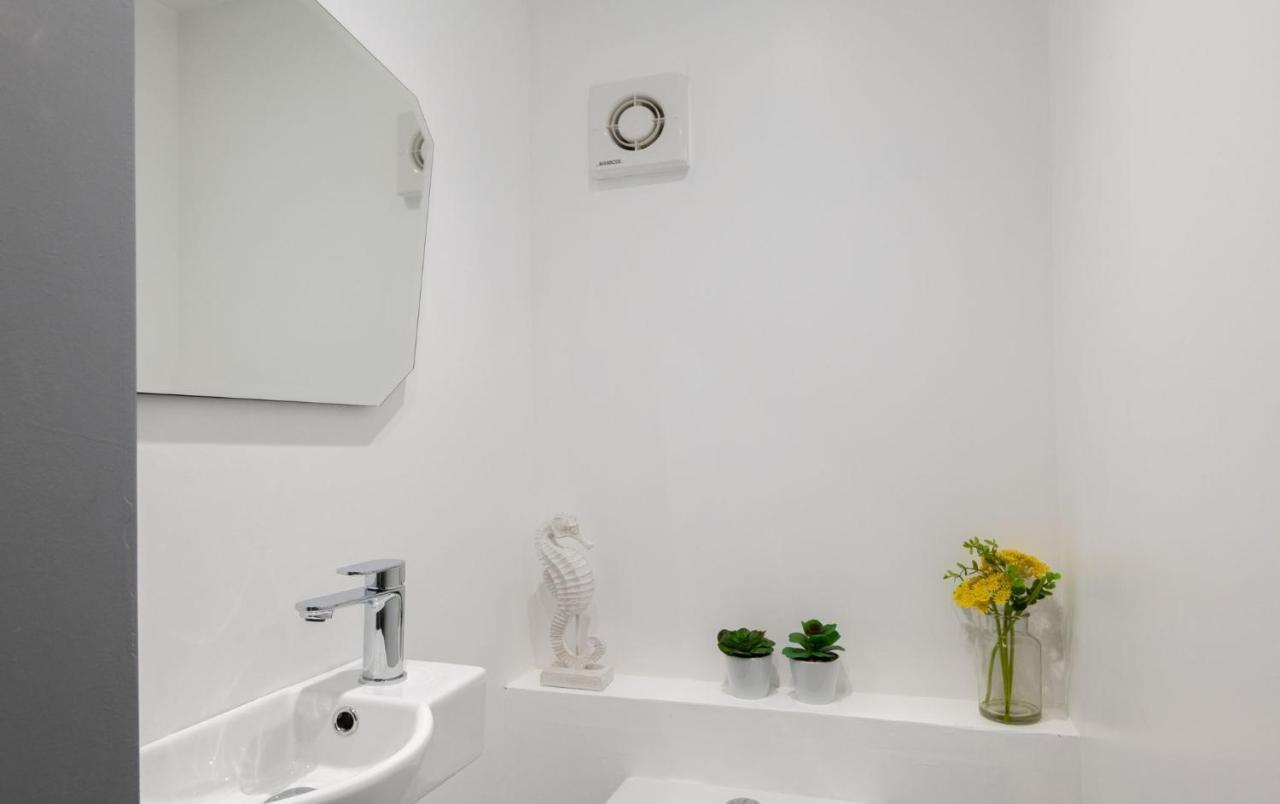 Spacious And Modern 4 Bed Apartment Next To Borough Station Лондон Екстериор снимка